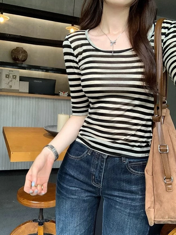 设计感条纹修身针织短袖女夏2025新款五分袖绝美小上衣
