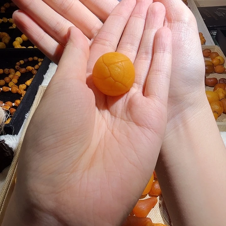 新***彬琥珀颈饰未镶嵌蜜蜡海漂顶级单珠