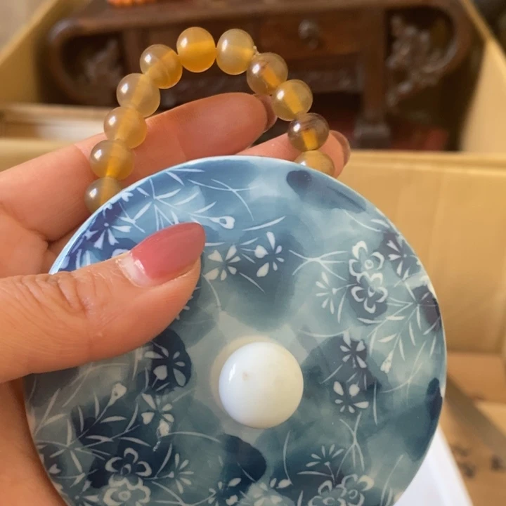 瓷中古工艺品一件