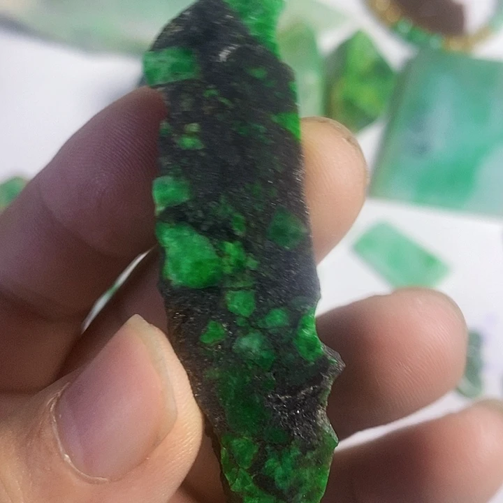 翡翠散珠天然翡翠A货挂件