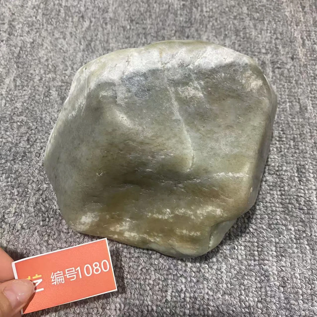 新疆玉料原石发一件编号1080