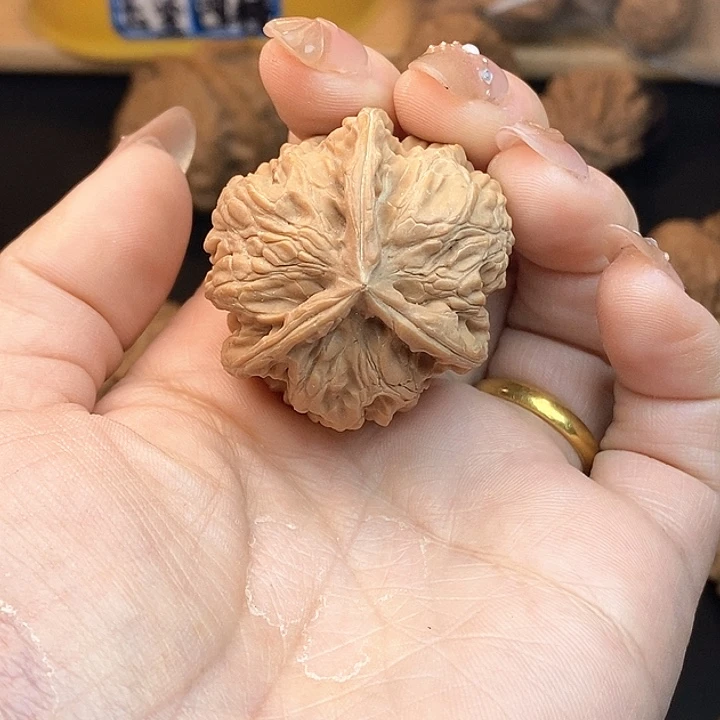 文玩核桃吊坠无***0瑕疵单只不退不换