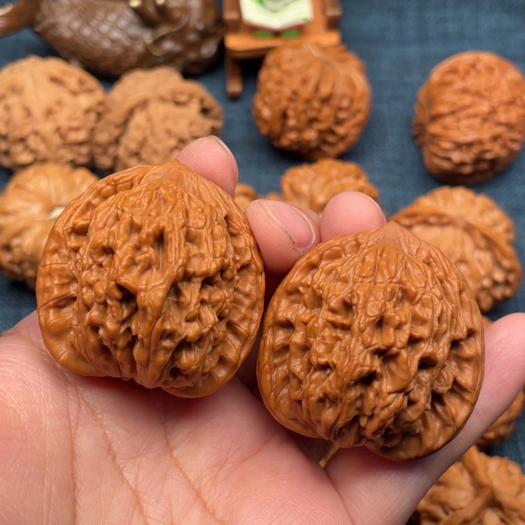 伟***-文玩核桃把件40麦穗虎头全品