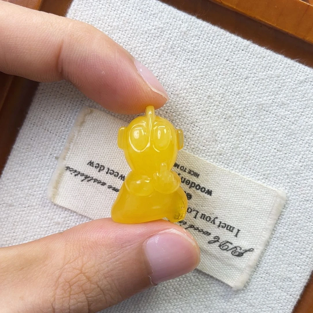 未镶嵌琥珀珠宝奇石迪迦奥特曼