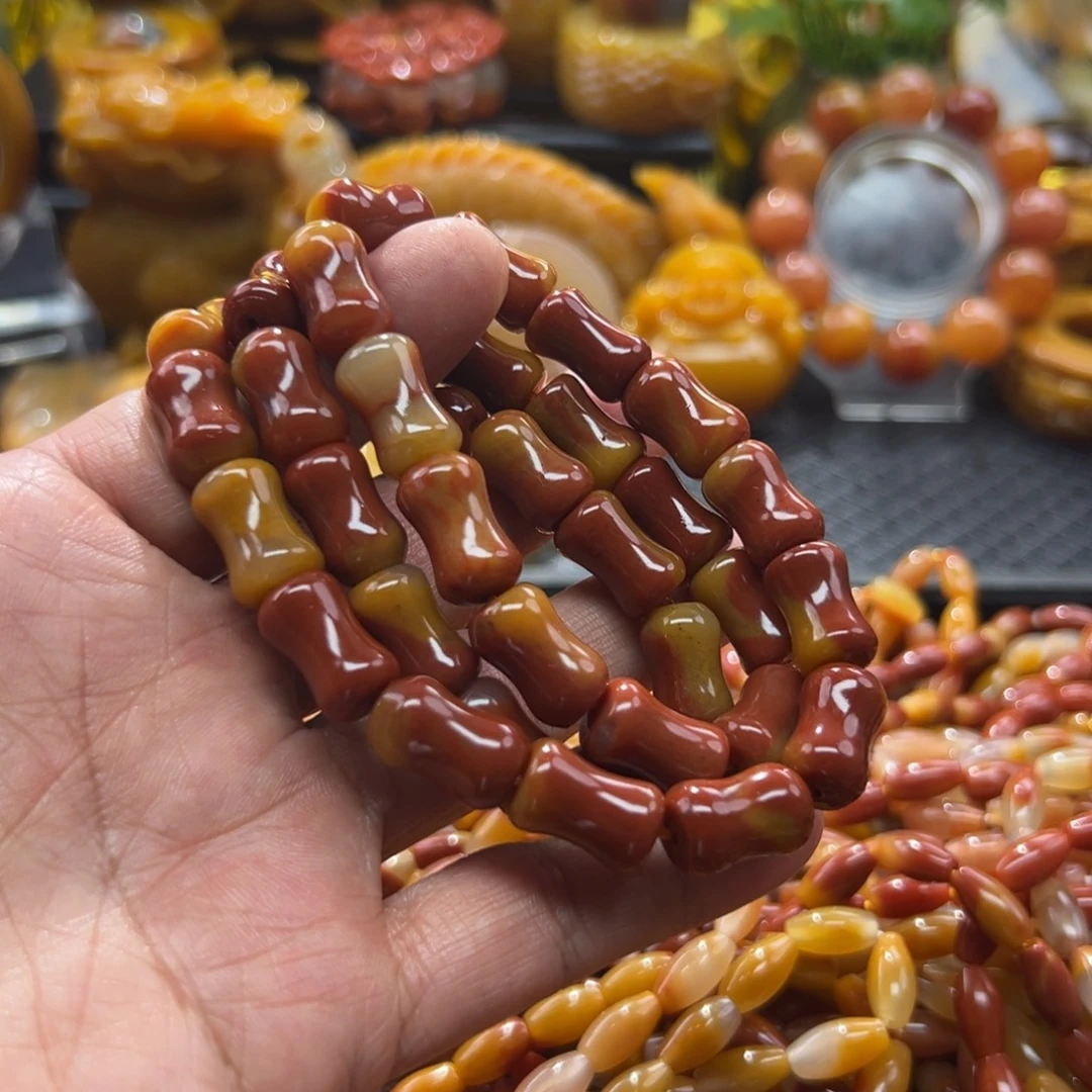 石英质玉未镶嵌颈饰