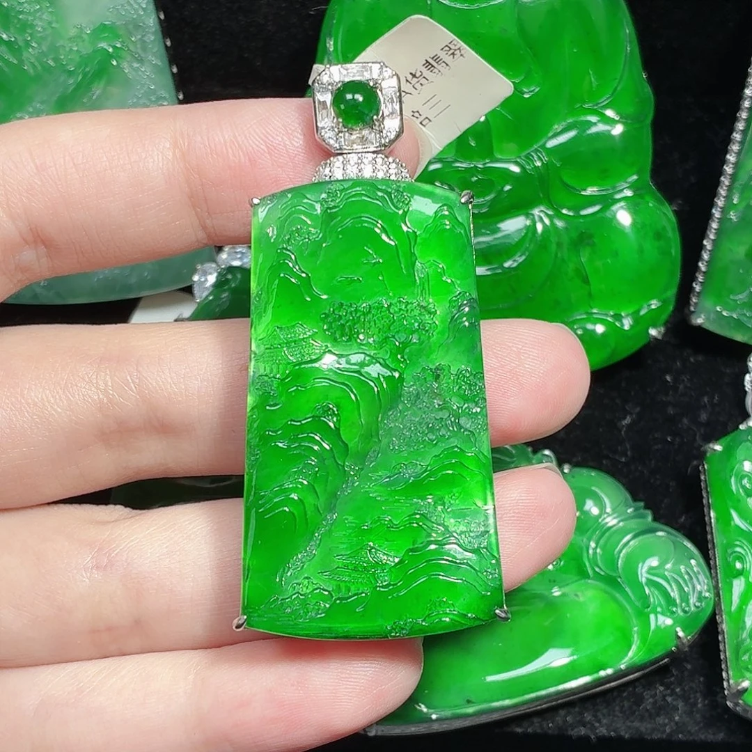 翡翠未镶嵌颈饰天然A货翡翠