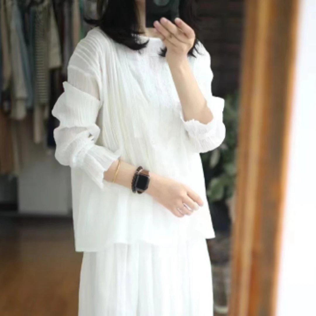 白色宽松版棉麻上衣