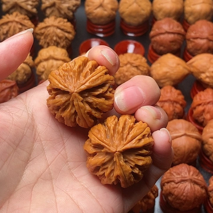 人***简吊坠文玩核桃三棱