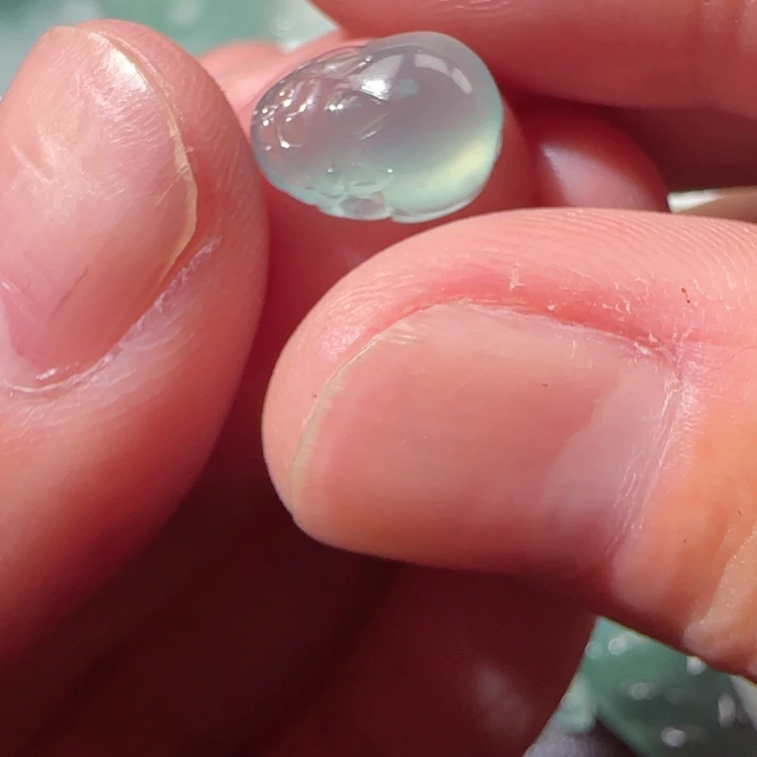 定制翡翠未镶嵌天然翡翠貔貅