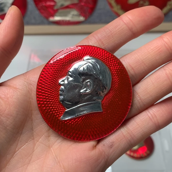 莲****人像章像章像章像章章