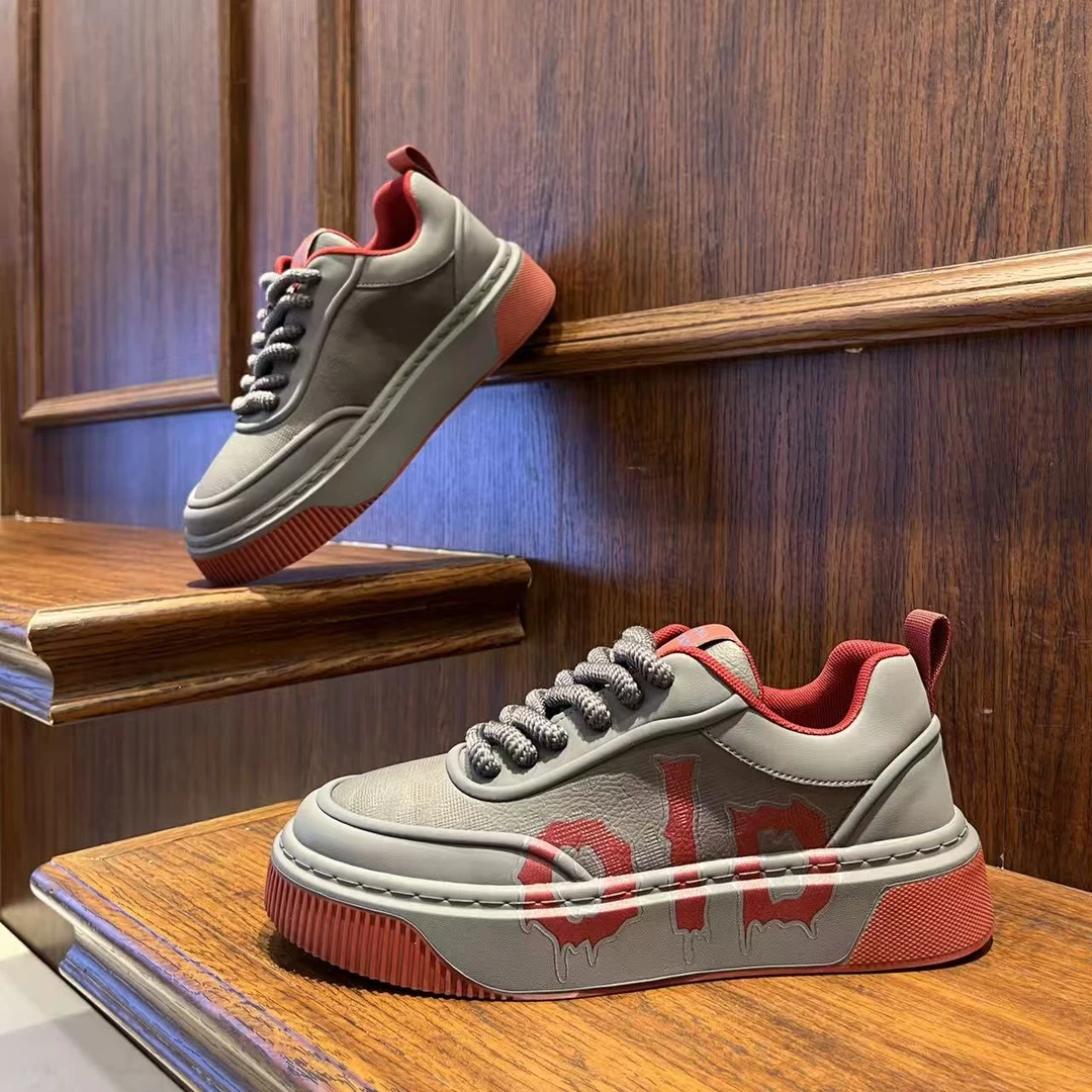 男鞋2025秋季潮流小众时尚皮面拼色休闲板鞋低帮系带厚底男生鞋子