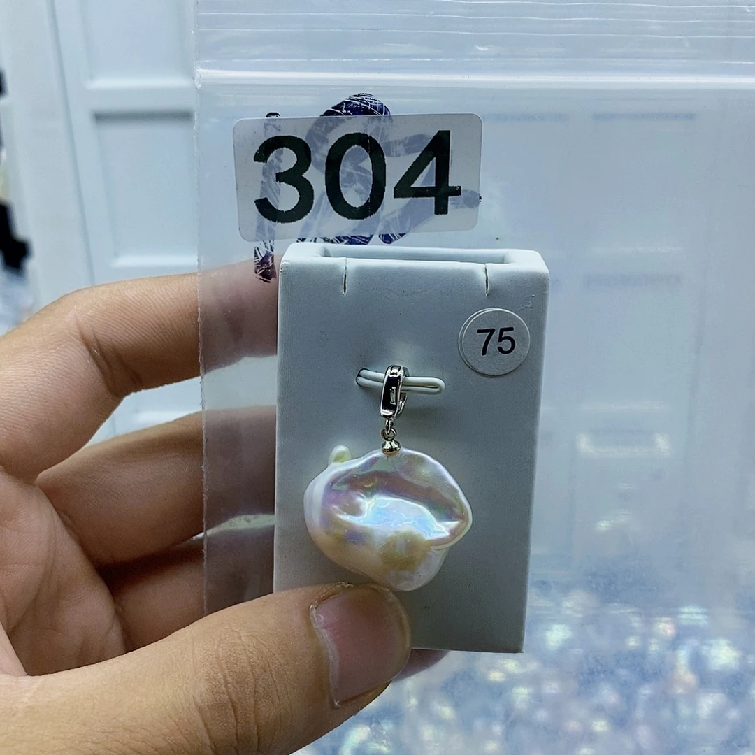 淡水珍珠合金颈饰