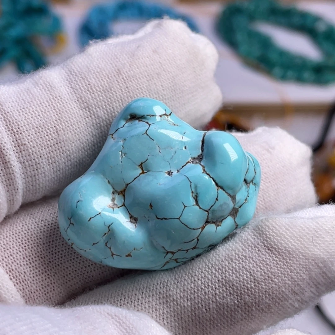 绿松石未镶嵌珠宝奇石