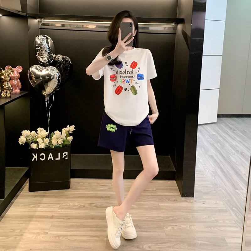 微胖女生夏季多巴胺时尚休闲运动短袖T恤蓝色短裤套装减龄宽松女