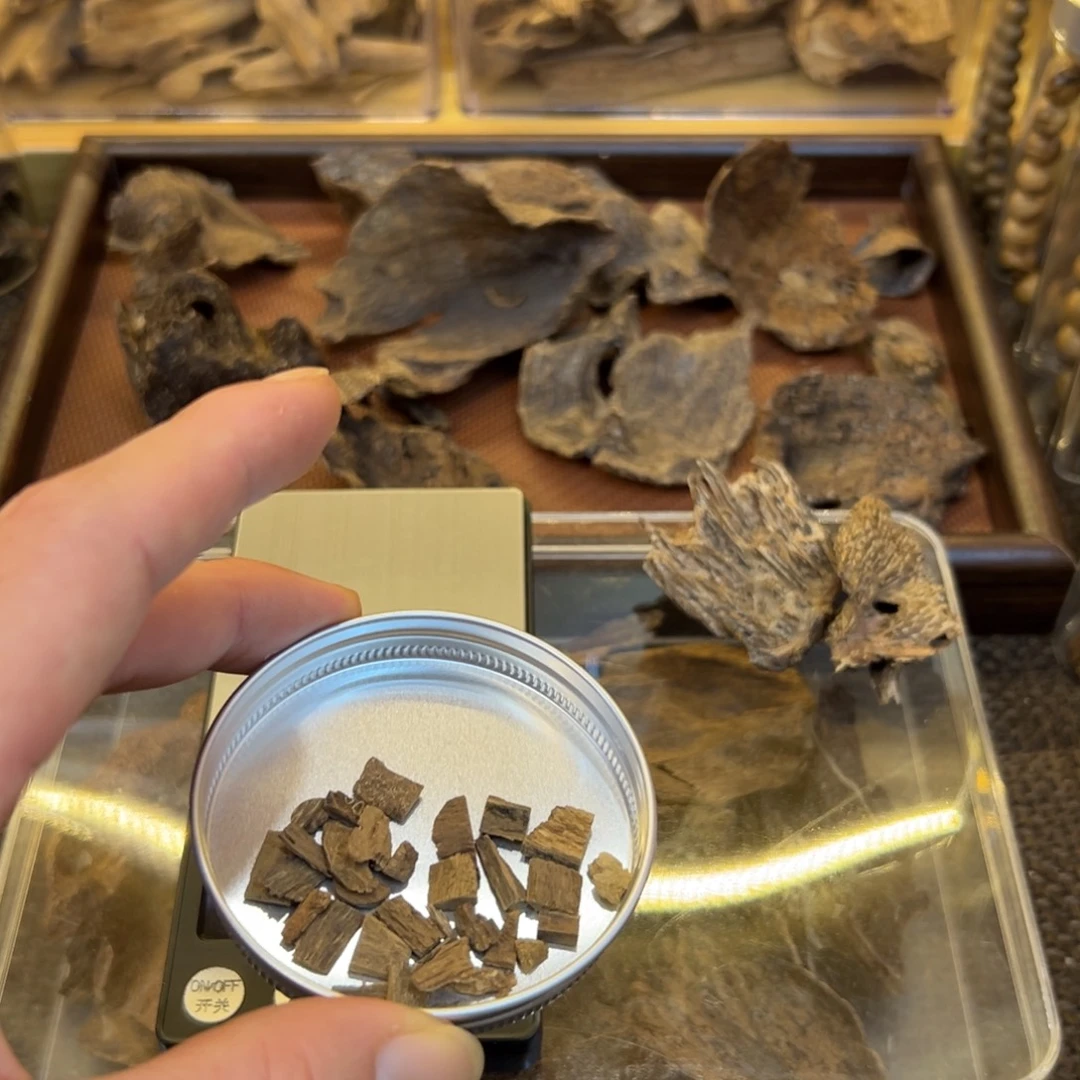 用***3天然达拉干沉水碎料2g