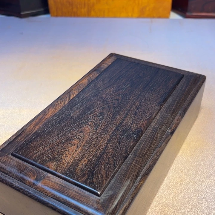 纳***若机关盒。