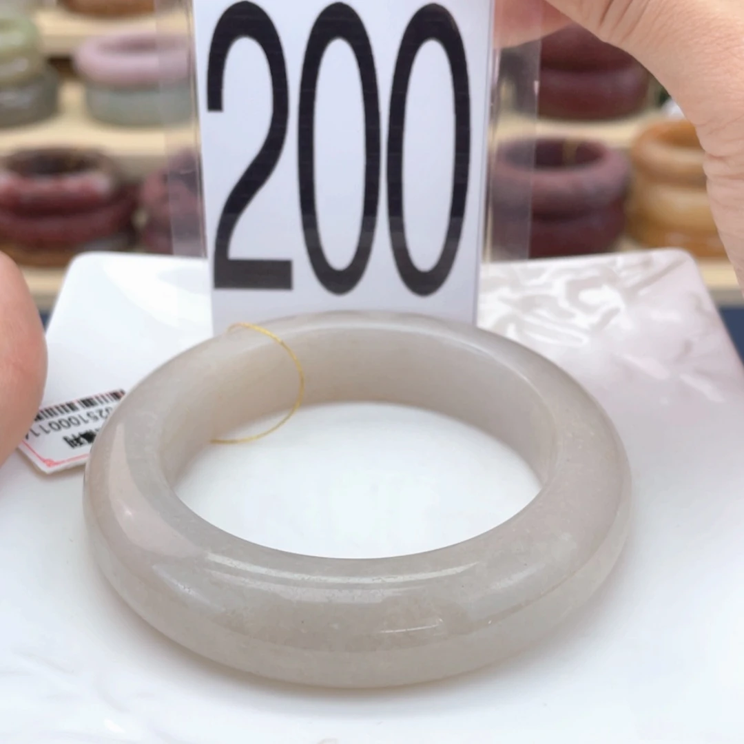 【闪购商品】石英质玉手镯未镶嵌