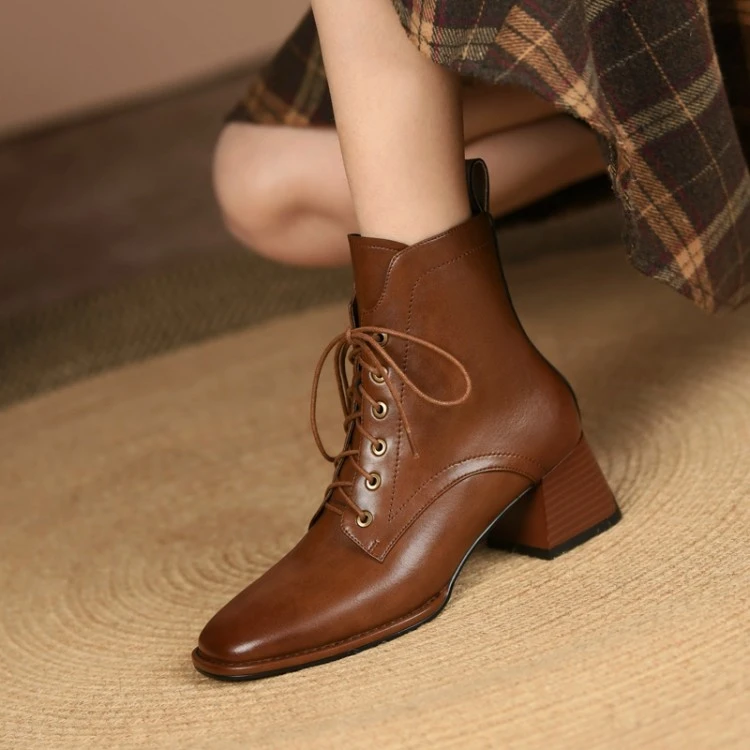 牛皮~5.5cm秋冬新款粗跟真皮短靴女系带复古棕色英伦风方头马丁靴