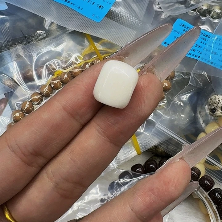 驼骨其他489配饰方块三通对孔12左右尺寸