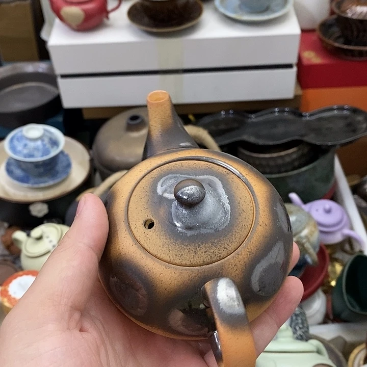 陶瓷艺术品及陶瓷壶壶