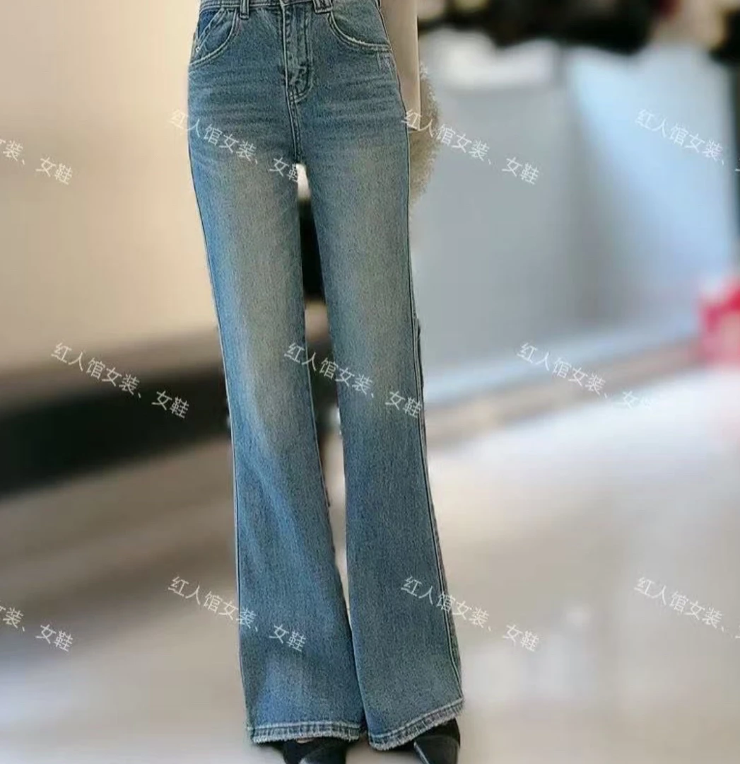 极简风蓝色牛仔神仙喇叭裤