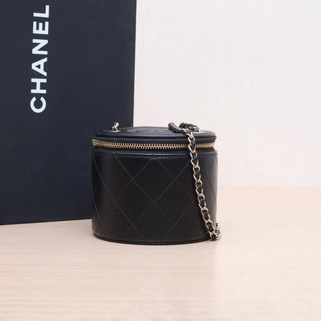 95新 Chanel/香奈儿 小花双双 21SS 翻盖链条圆桶包 黑色 31开