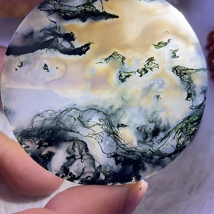 玛瑙/玉髓颈饰未镶嵌一****灰