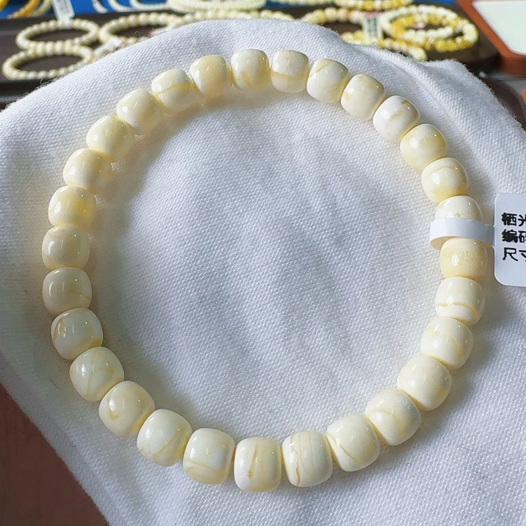 裸石琥珀未镶嵌7mm瓷白花