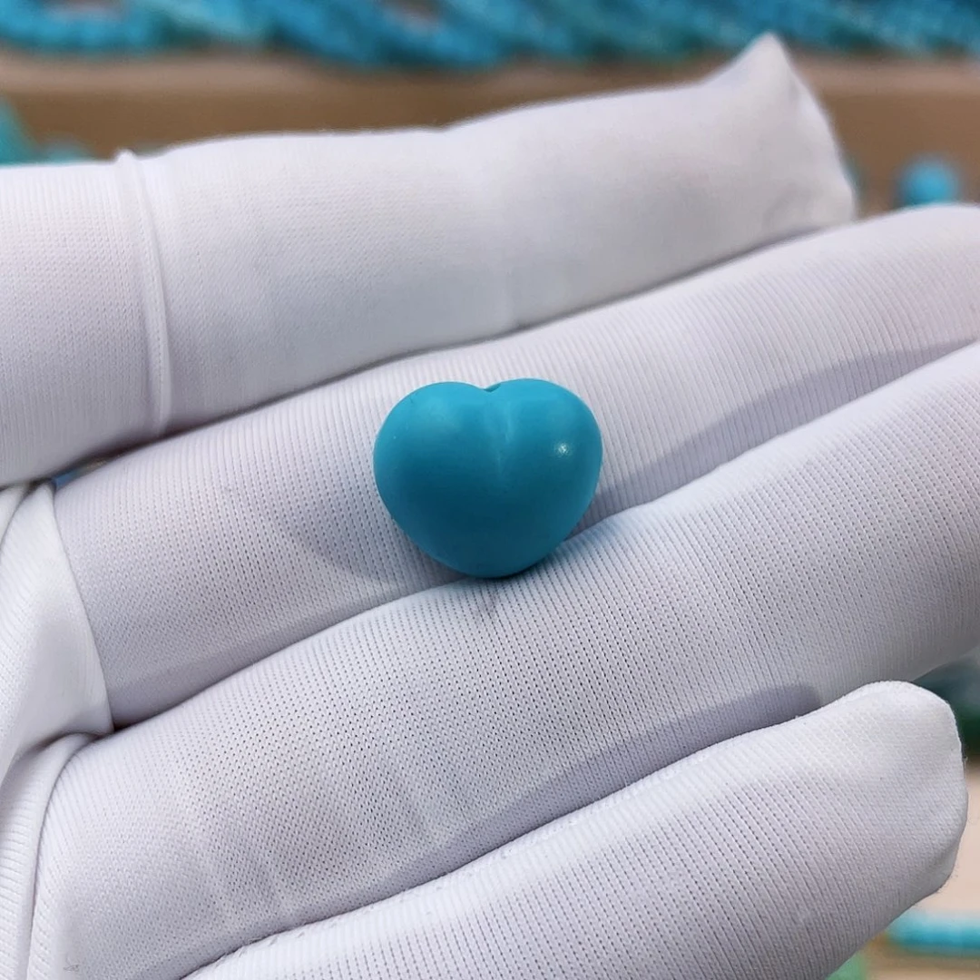 绿松石珠宝奇石未镶嵌?**妞