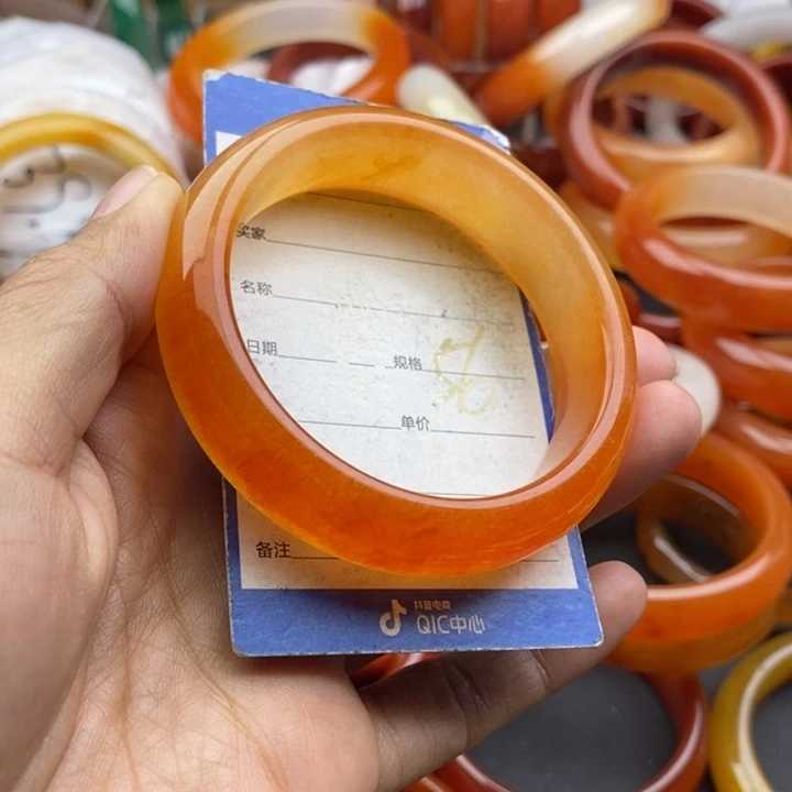 石英质玉未镶嵌手镯