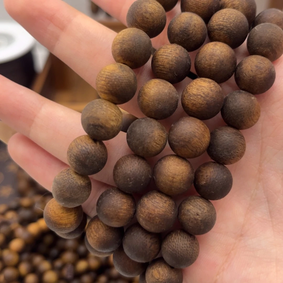 10黑棋楠单圈手串沉香