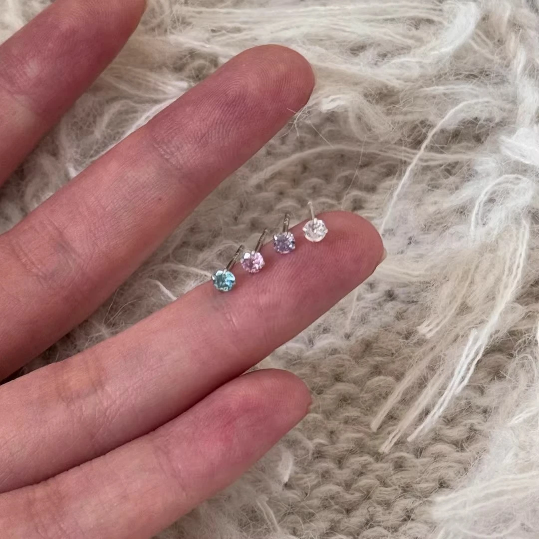 铜合金耳饰 超闪彩色迷你锆石耳钉简约养耳洞耳骨钉睡觉免摘