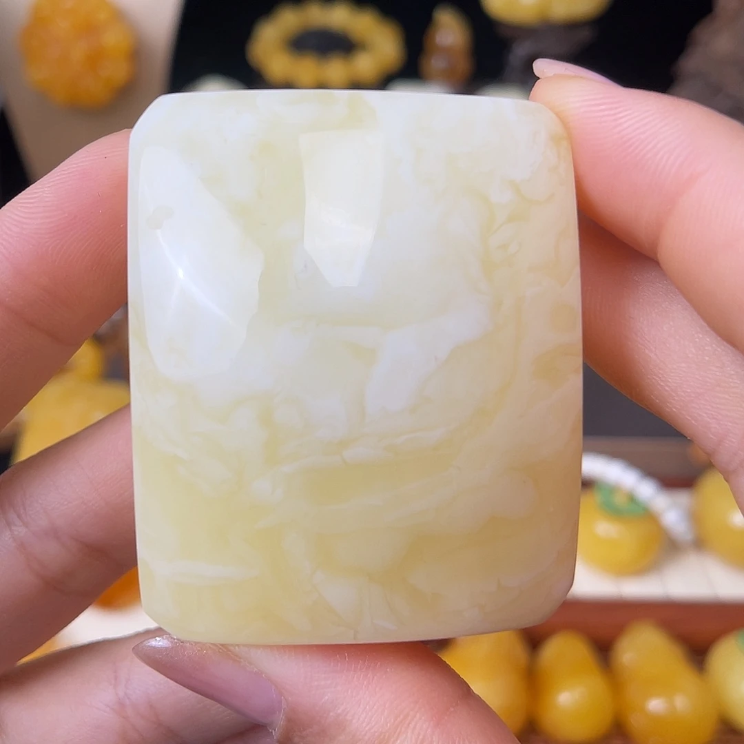 琥珀未镶嵌珠宝奇石微瑕