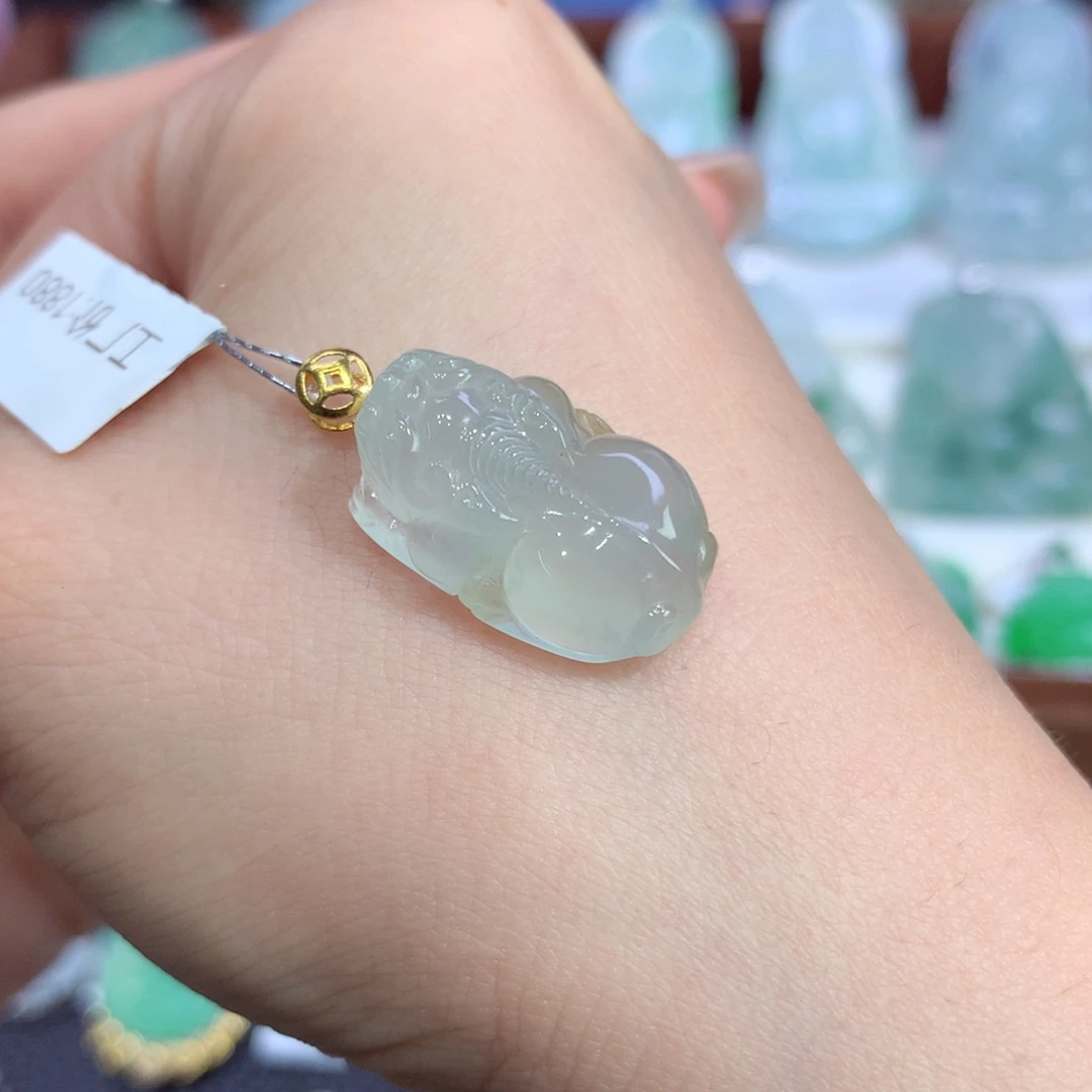 吊坠(不含链)18K金镶嵌翡翠天然缅甸A货翡翠揭阳工貔貅