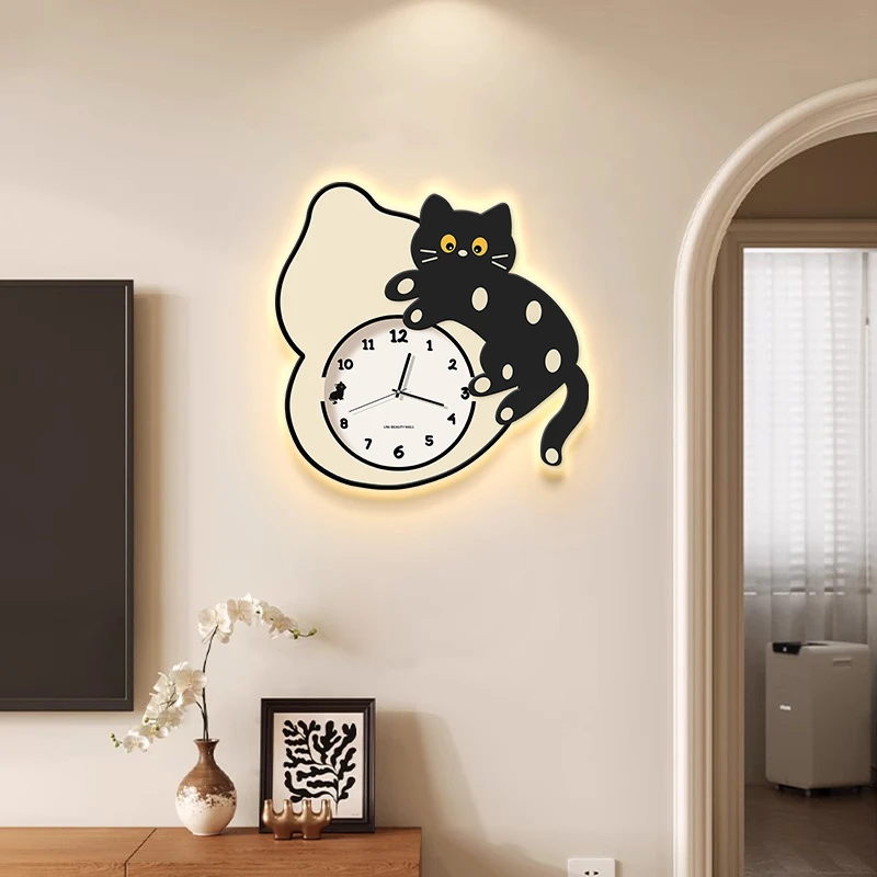 2025新款卡通可爱猫咪挂钟客厅装饰画时钟挂墙式创意挂表免打孔