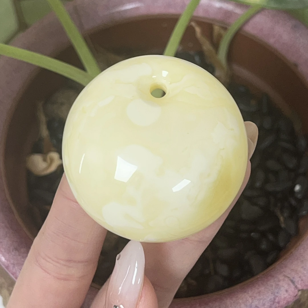 天然原矿无优化无烤色无补胶无煮蜜无辐照蜜蜡公主扣吊坠（1226）