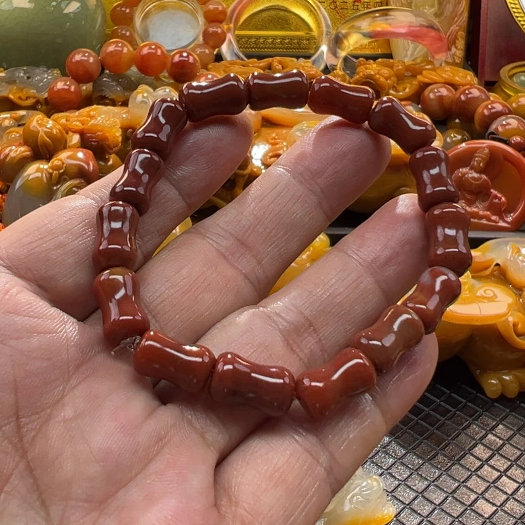 颈饰未镶嵌石英质玉