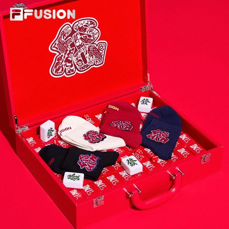 FUSION斐乐新年情侣款中腰袜2025春季新款中筒袜运动袜子红