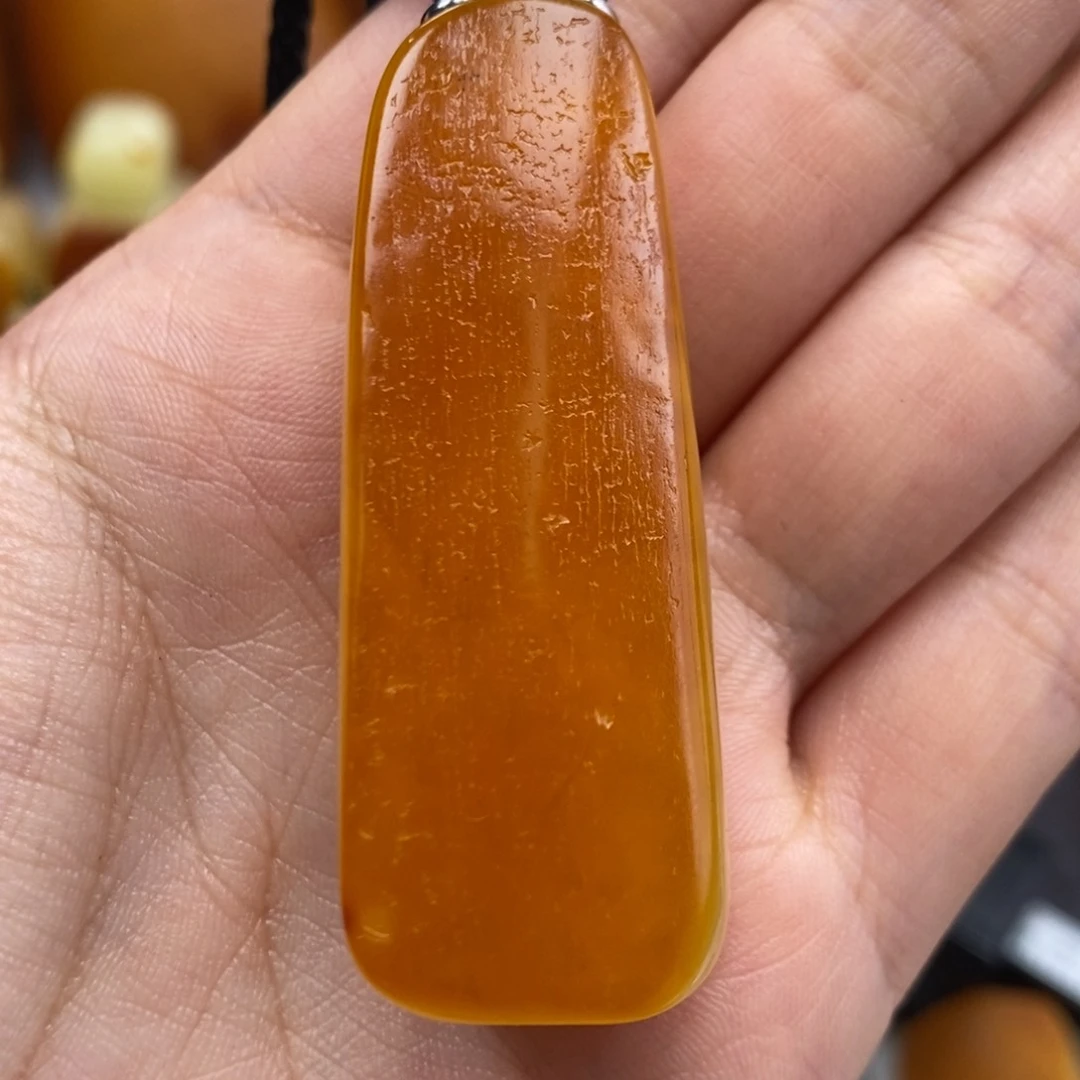 琥珀吊坠(赠链)未镶嵌