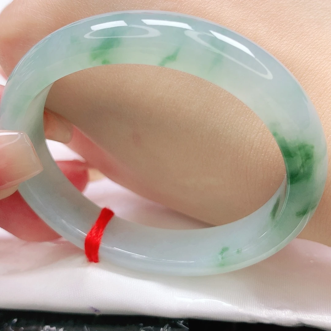 翡翠手镯未镶嵌缅甸天然A货翡翠