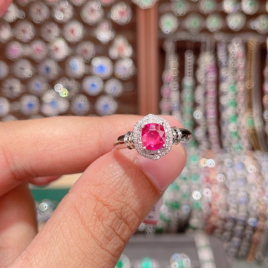 18K金镶嵌戒指红宝石1.05ct 无烧