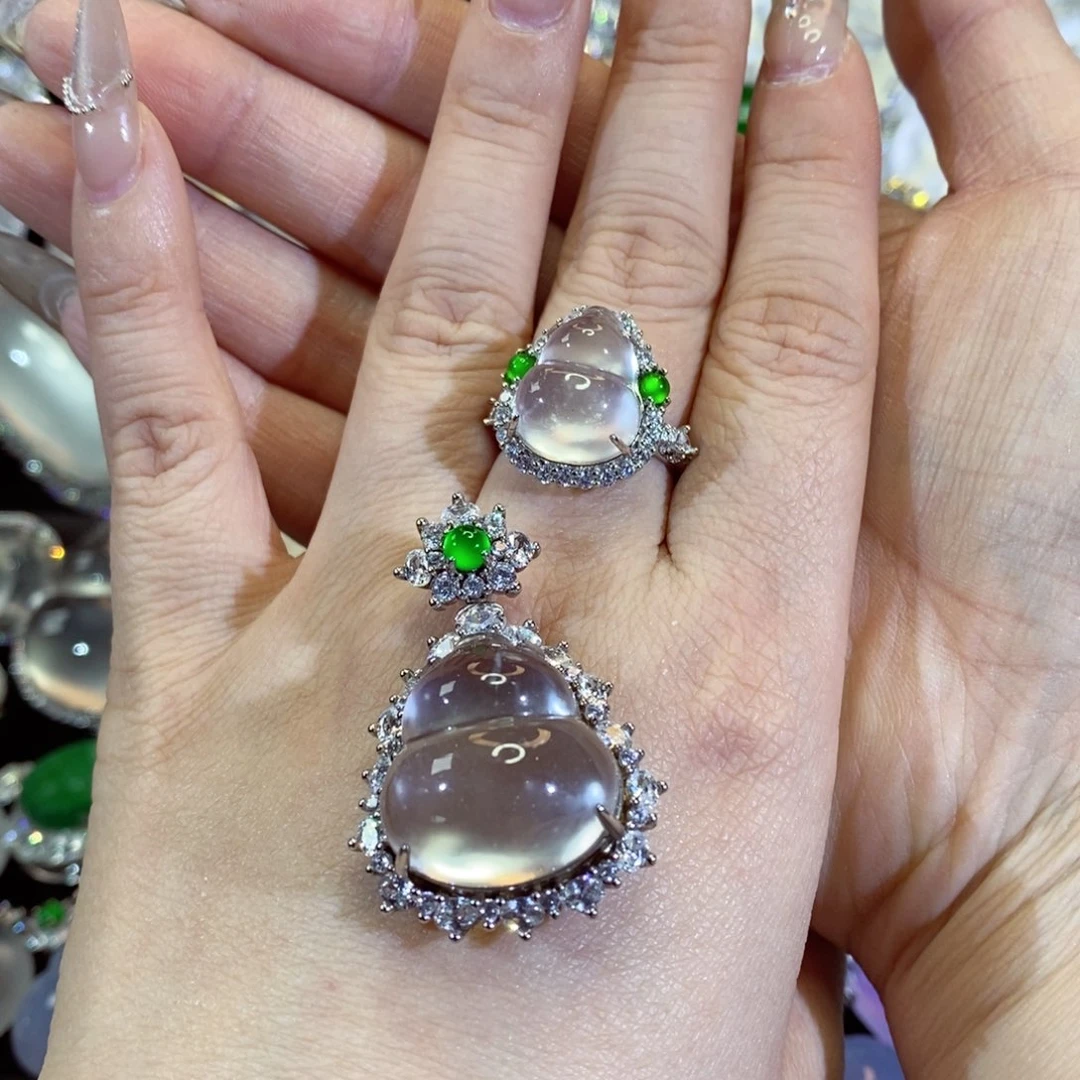 石英质玉颈饰银S925镶嵌驻****司