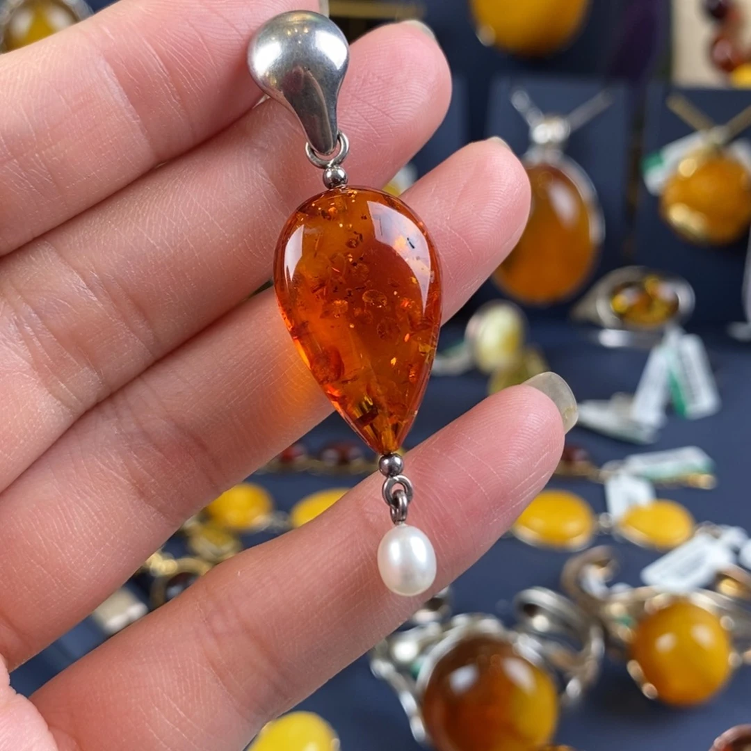 琥珀颈饰银S925镀金镶嵌