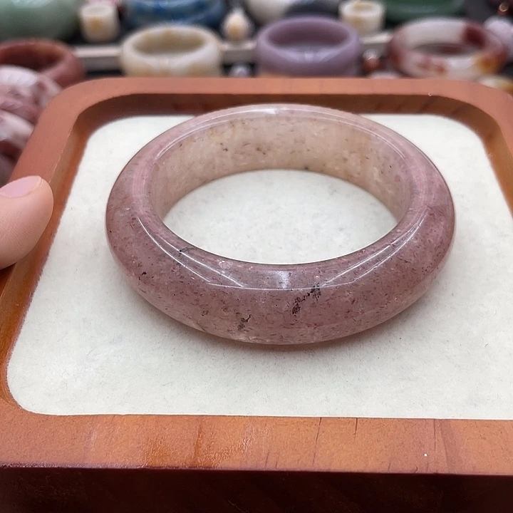 石英质玉圈口齐全未镶嵌