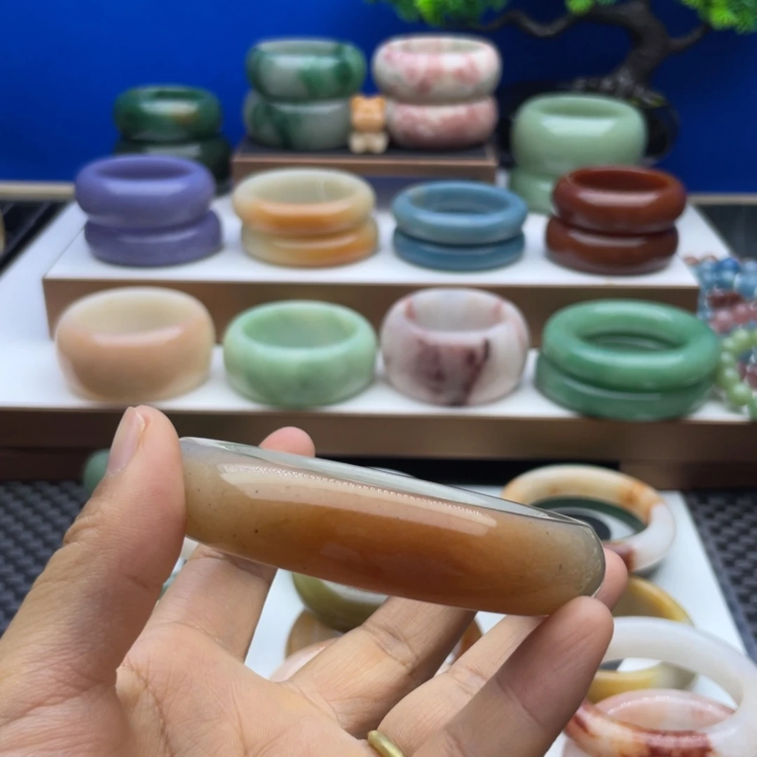 石英质玉未镶嵌手镯