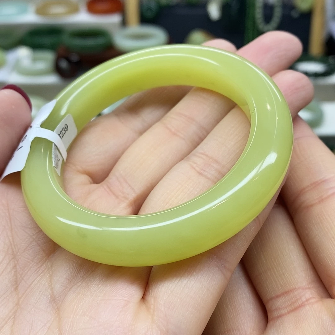 小***～和田玉未镶嵌手镯