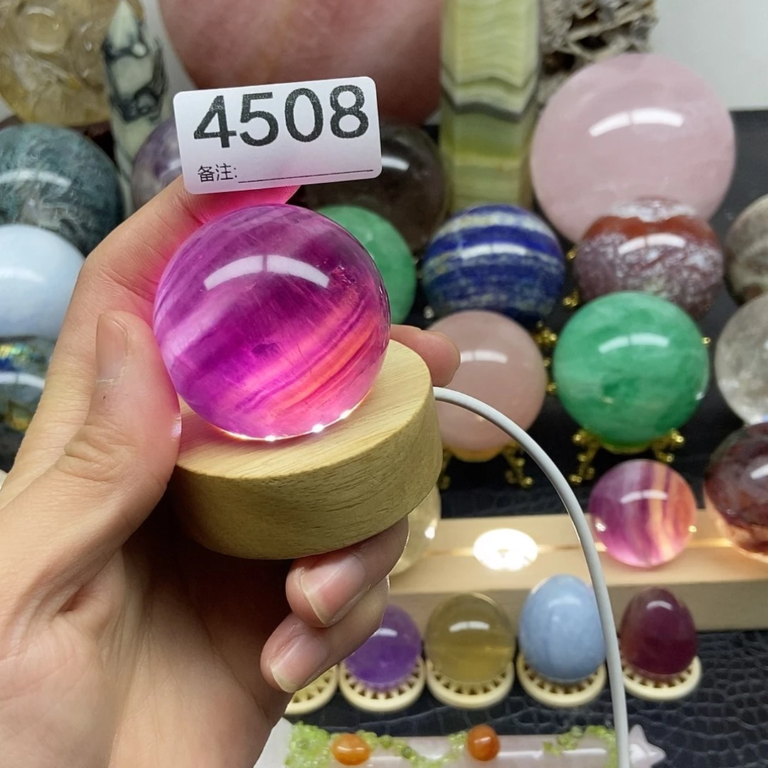 水晶摆件未镶嵌康*塔摆件