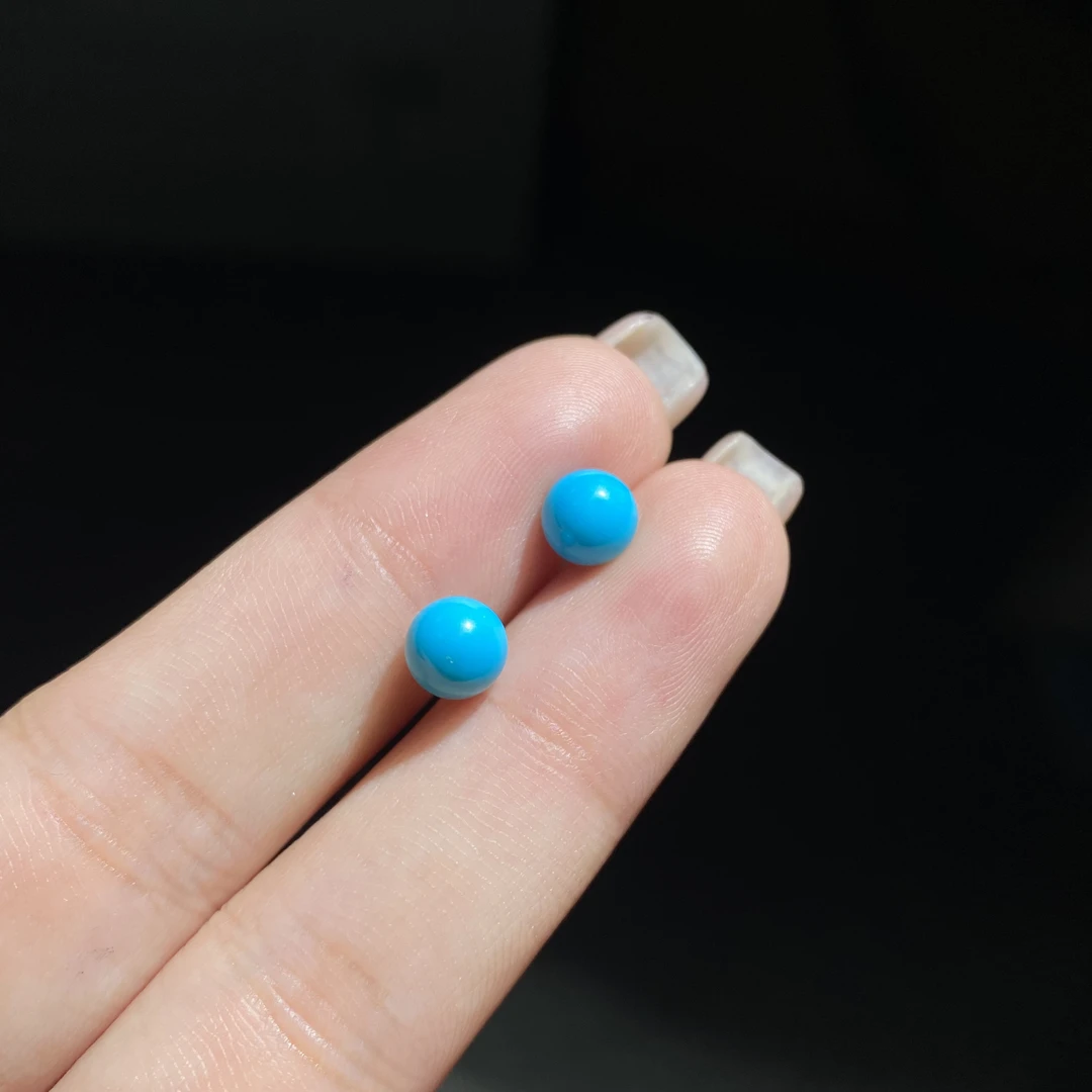 18k金圆珠美松绿松耳钉