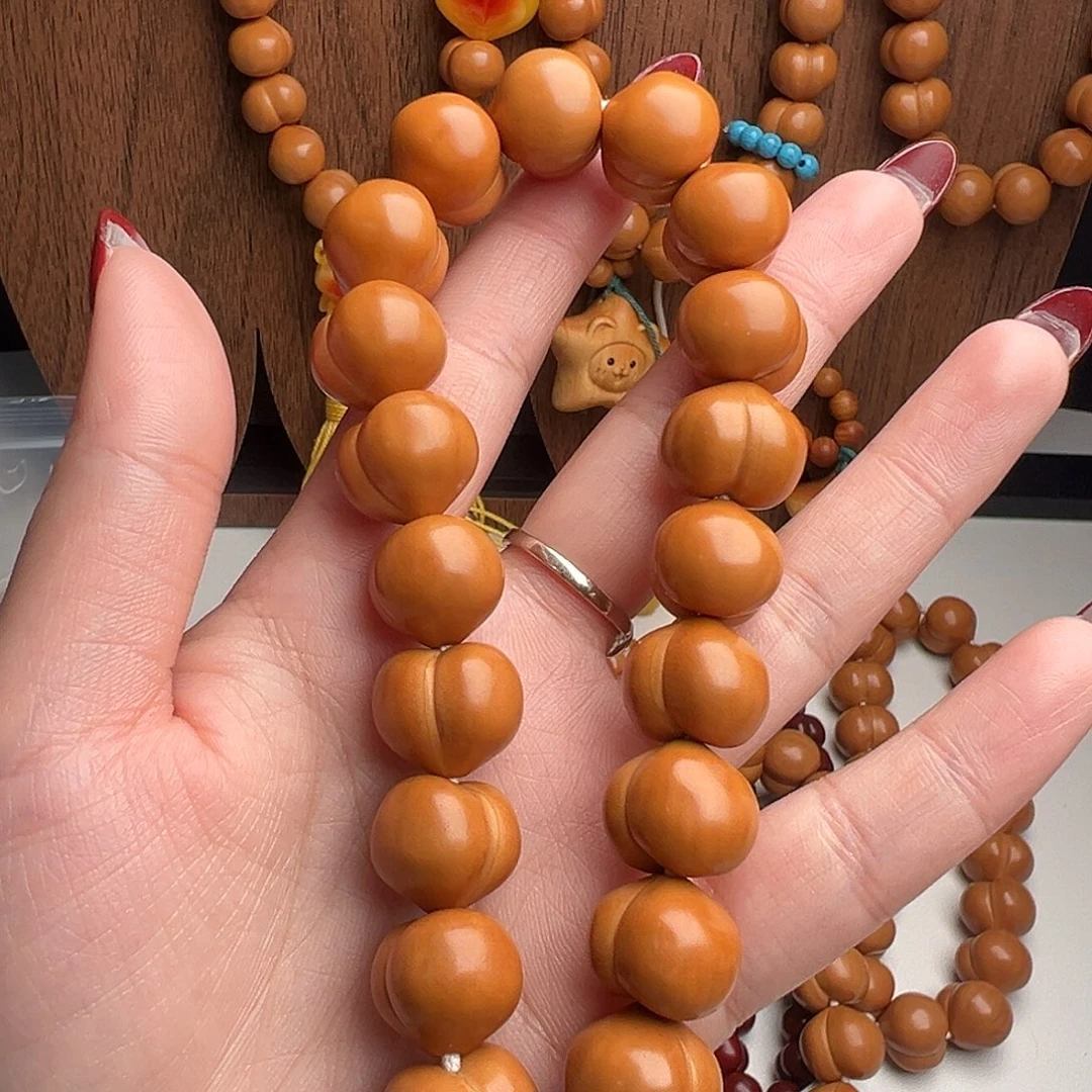 吊坠猴头核桃屁桃