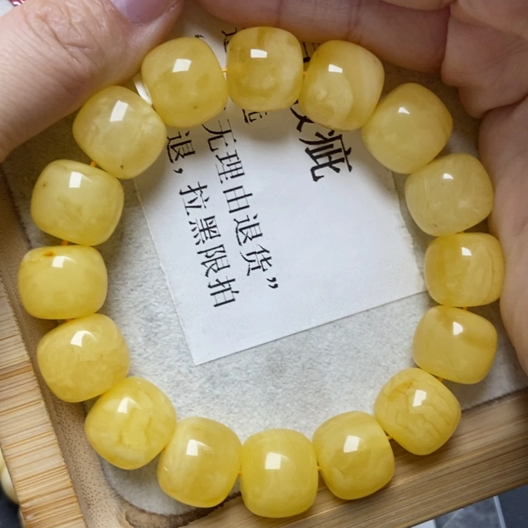琥珀未镶嵌珠宝奇石15